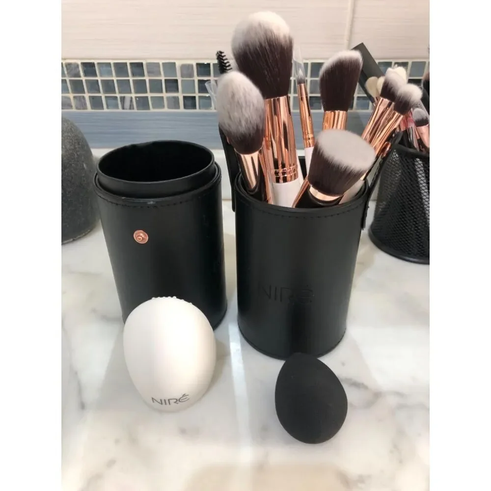 Niré Beauty 15piece White Rose Gold Makeup Brush Set & Beauty Blender With Case